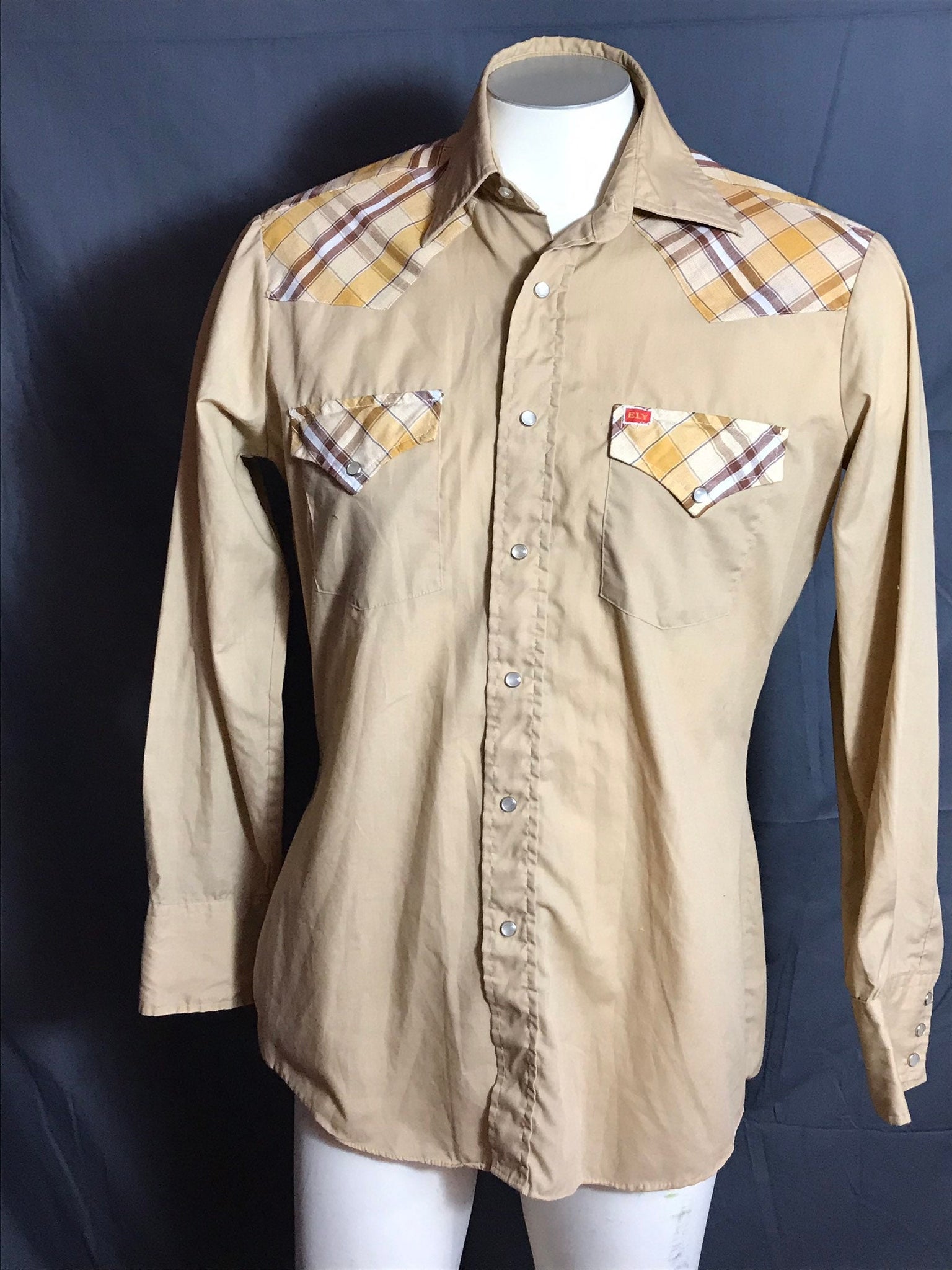 Vintage Ely Plains tan plaid cowboy western shirt 15-33