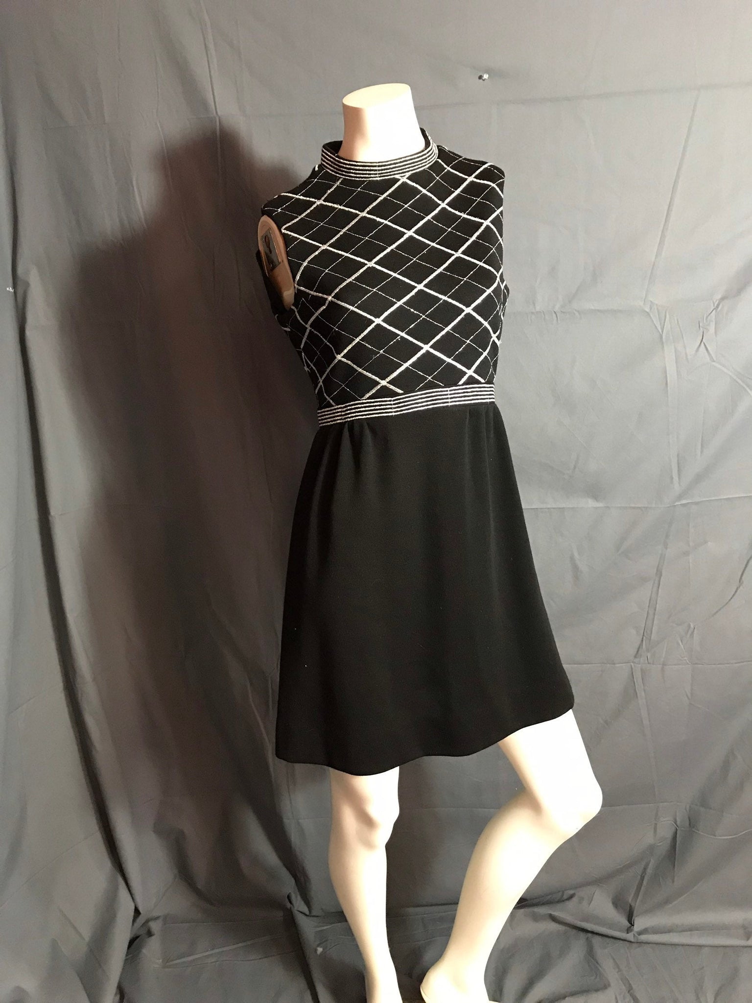 Vintage 1960's Tio Black and Silver Mini Dress 12