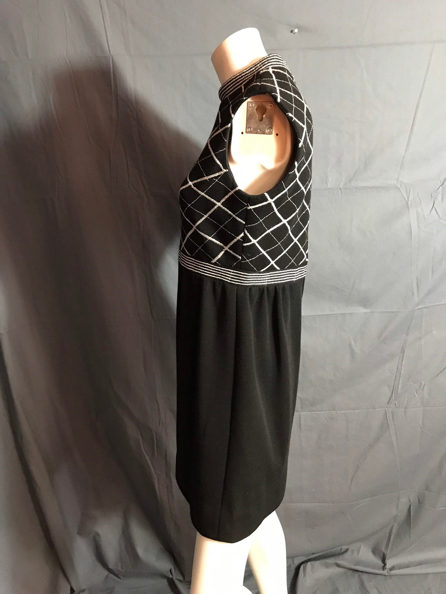 Vintage 1960's Tio Black and Silver Mini Dress 12