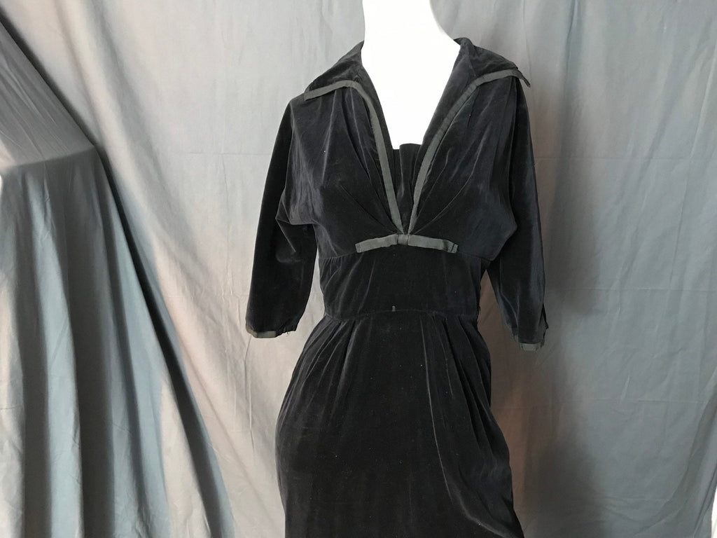 Vintage 1950's Black Velvet R & K Fitted Dress M