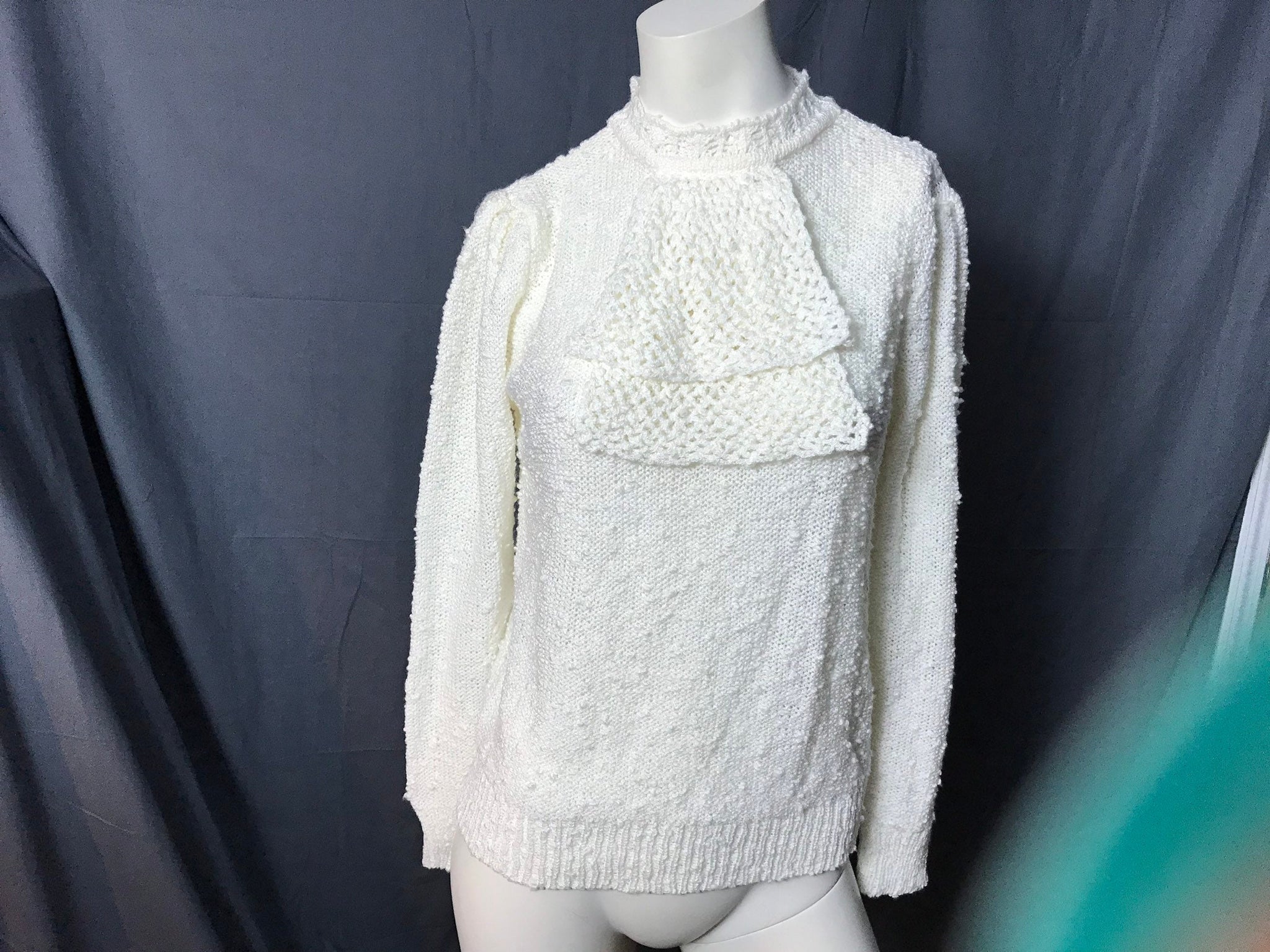 Vintage White 1980's Sweater Le Roy L