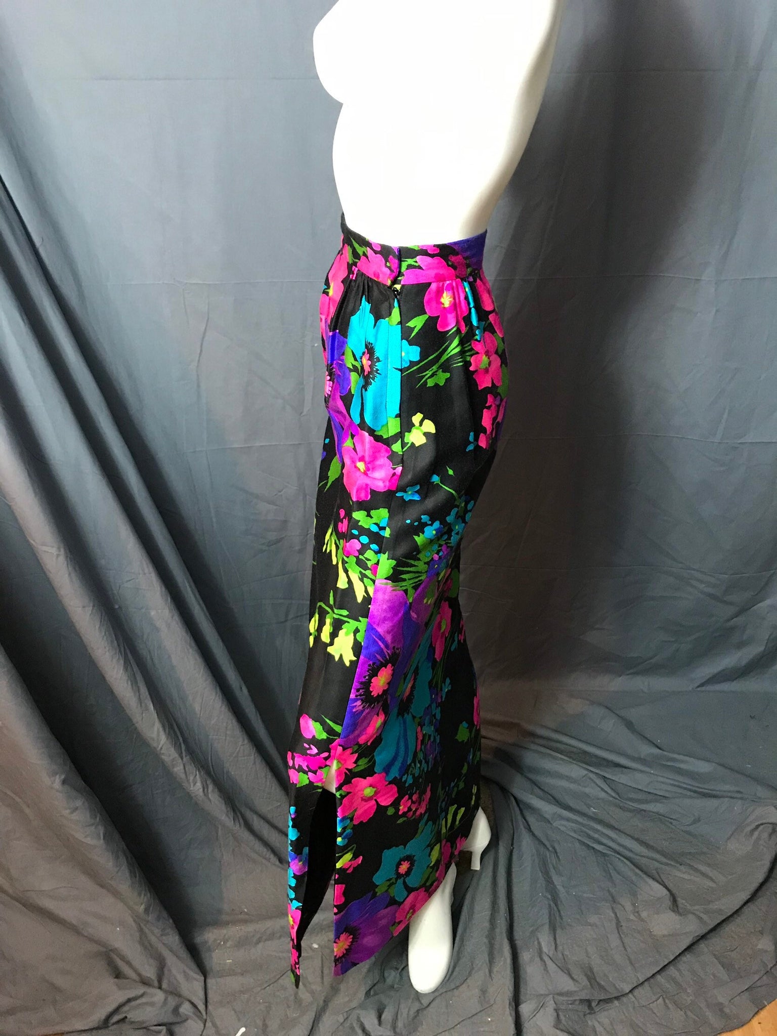 Vintage 1970's 80's Personal Long Bold Floral Skirt S