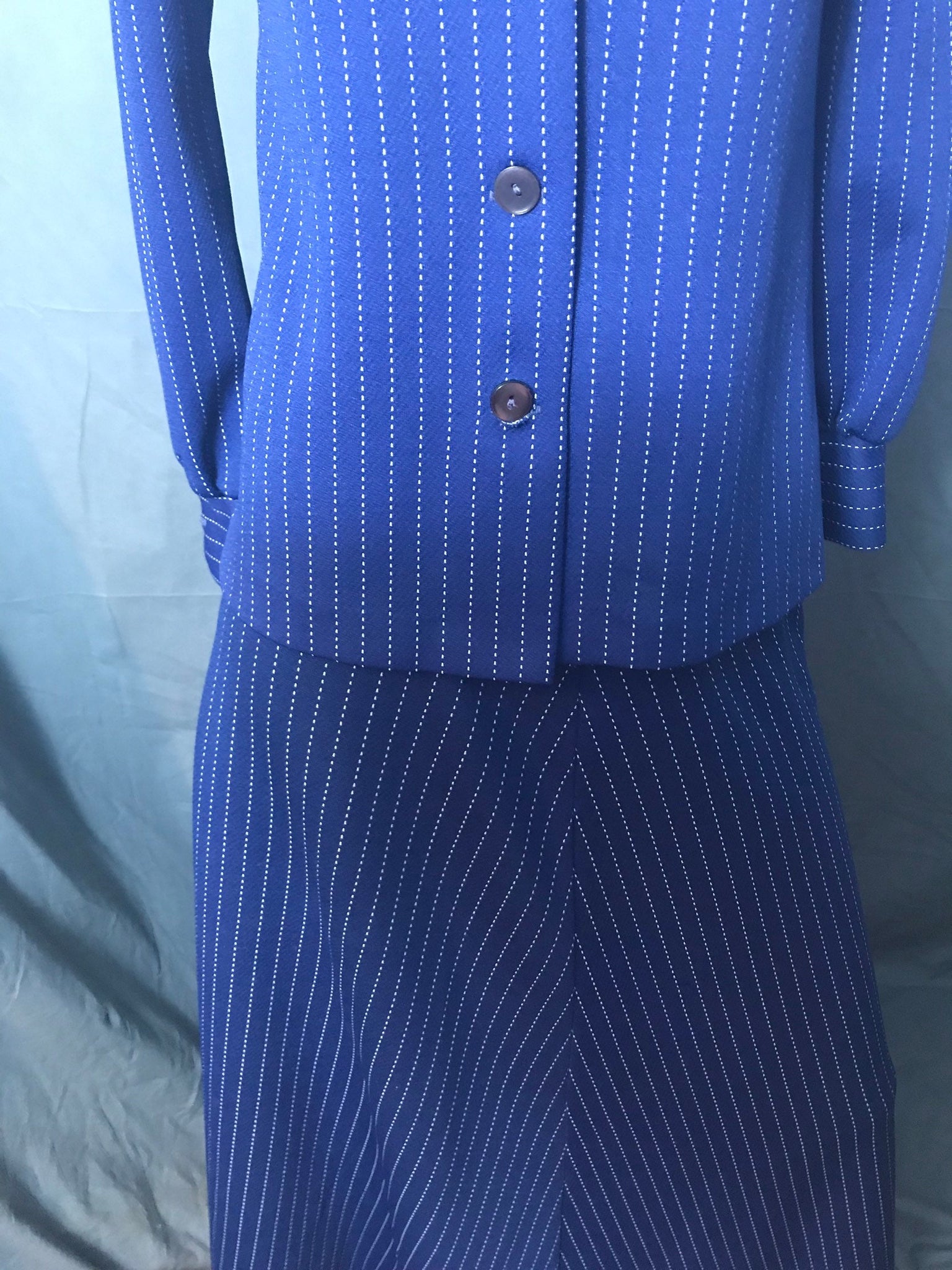 Vontage 1970's Paulines Women's Blue Pinstripe Skirt and Jacket Suit M