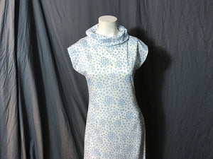 Vintage 1970’s blue flower fitted dress M