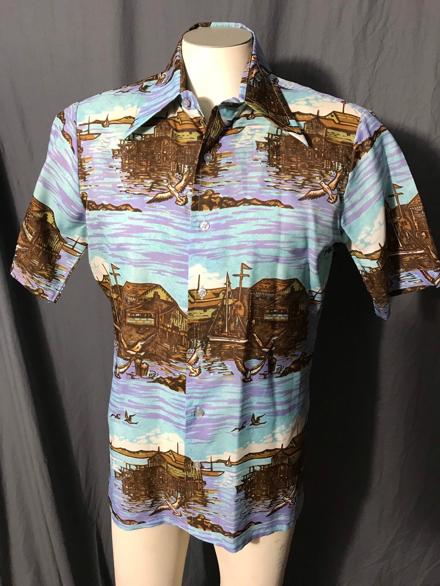 Vintage 1970’s Royal Knight Quintessa boat shirt M