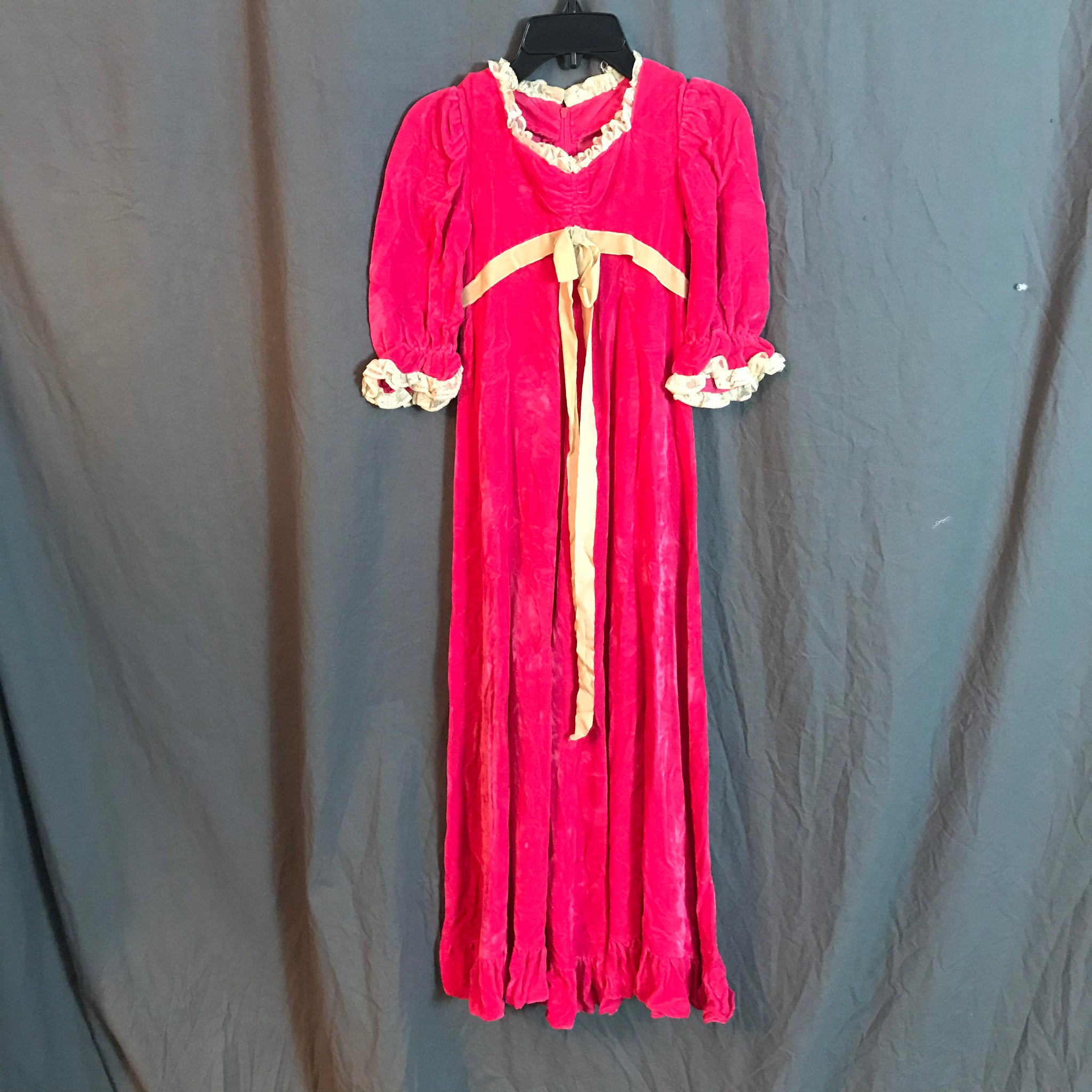 Vintage 1970’s hot pink velvet long hippie dress teen