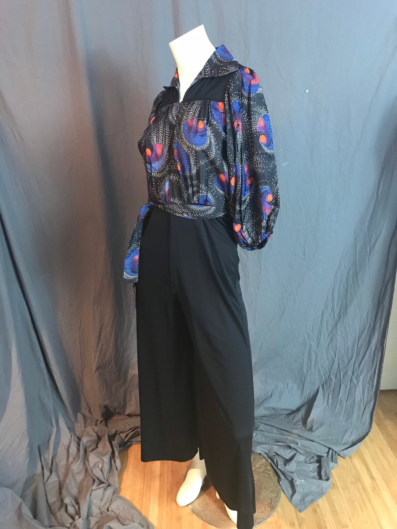 Vintage rayon 1970’s jumpsuit M