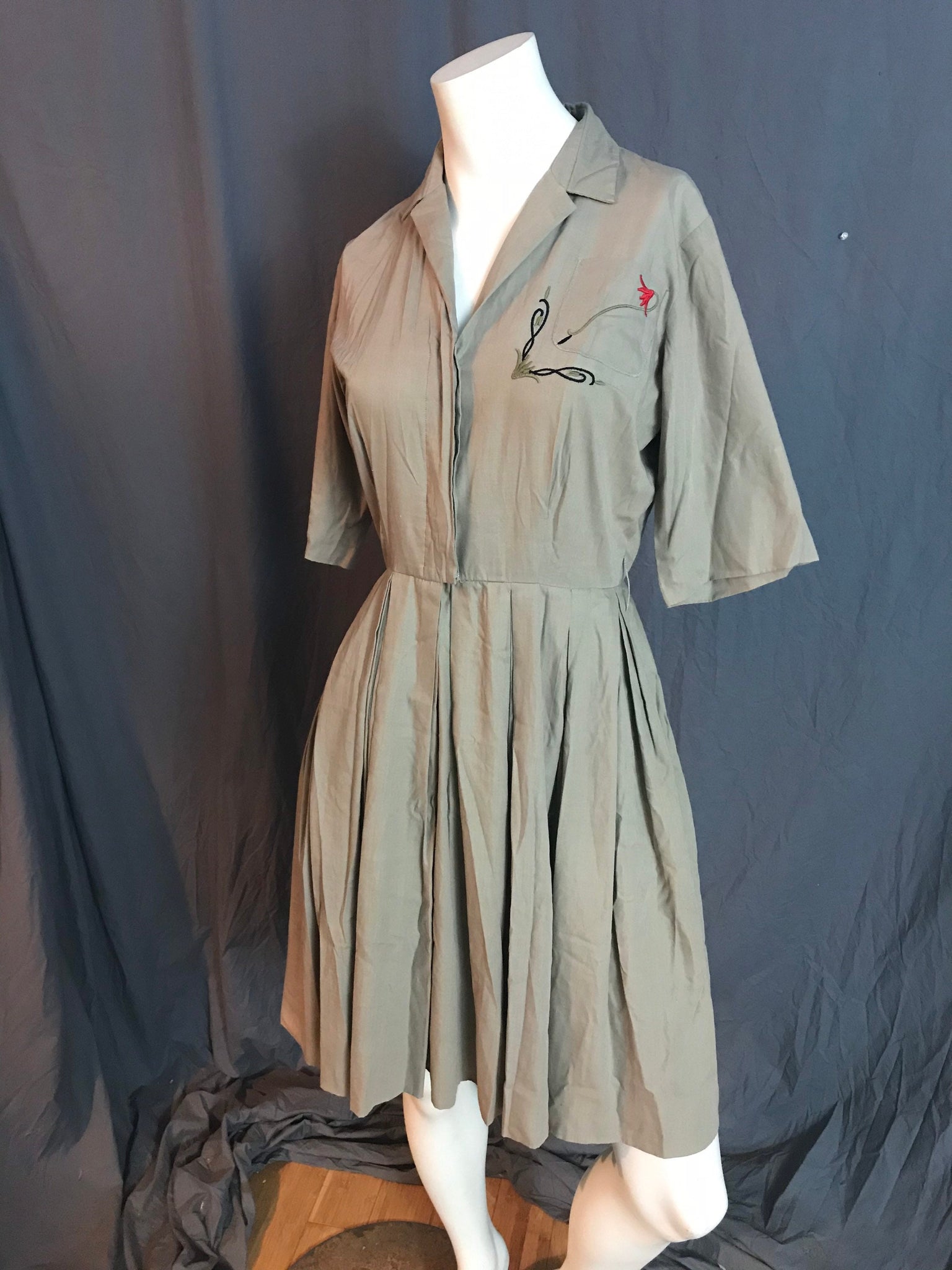 Vintage 1950’s cotton tan shirt dress S