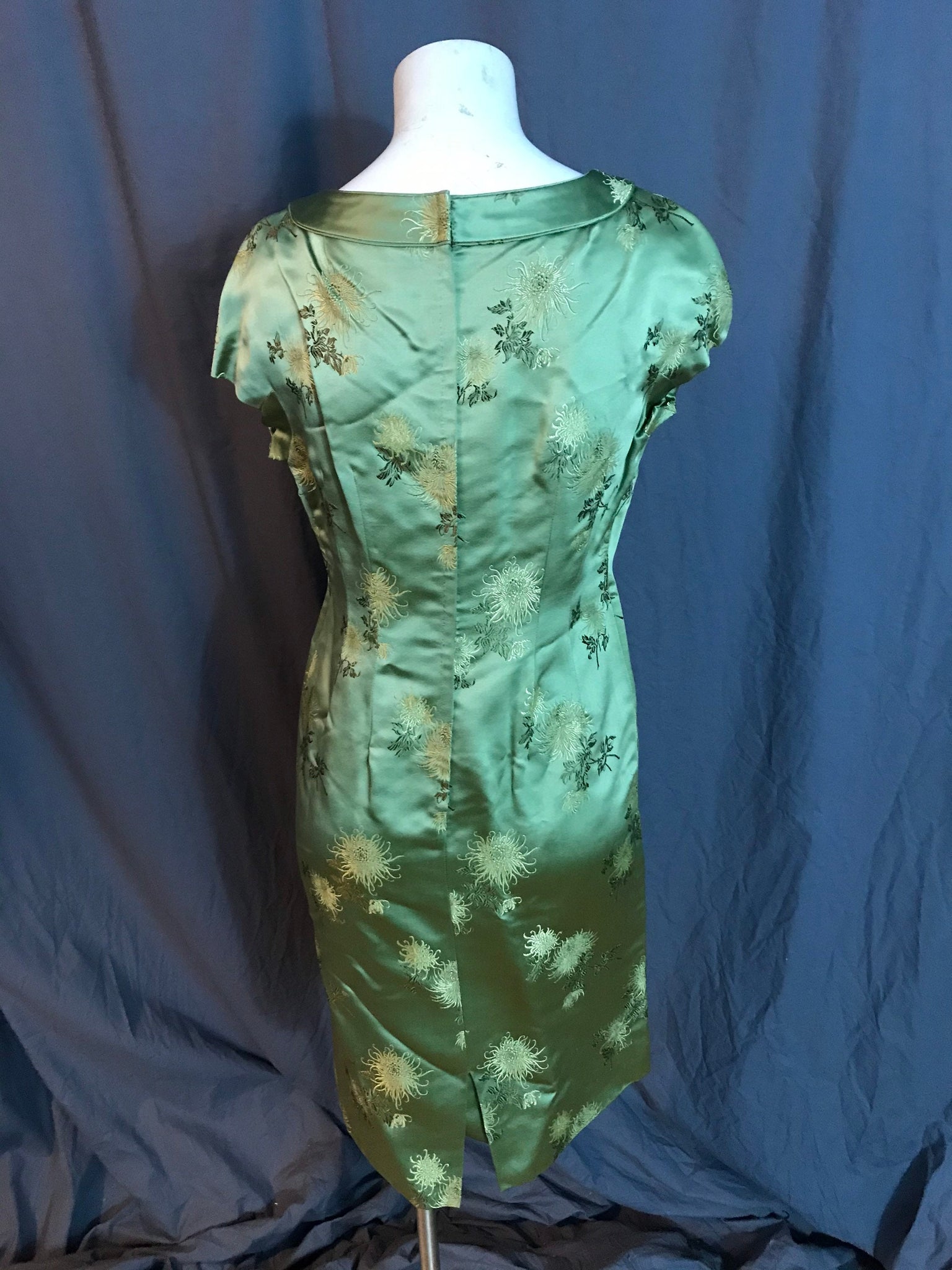 Vintage 1950’s 1960’s green brocade dress with jacket M