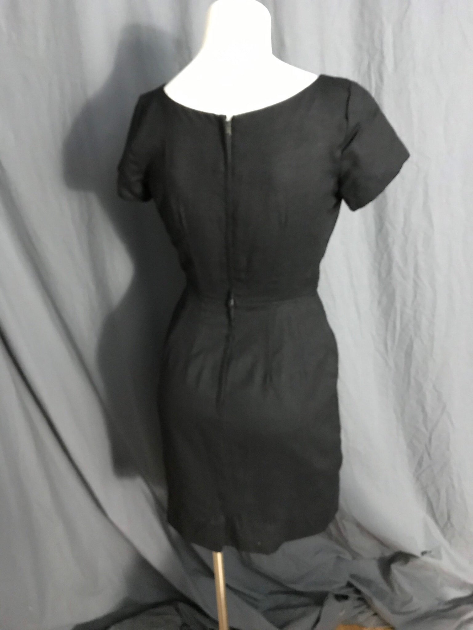 Vintage 1950’s black fitted dress S