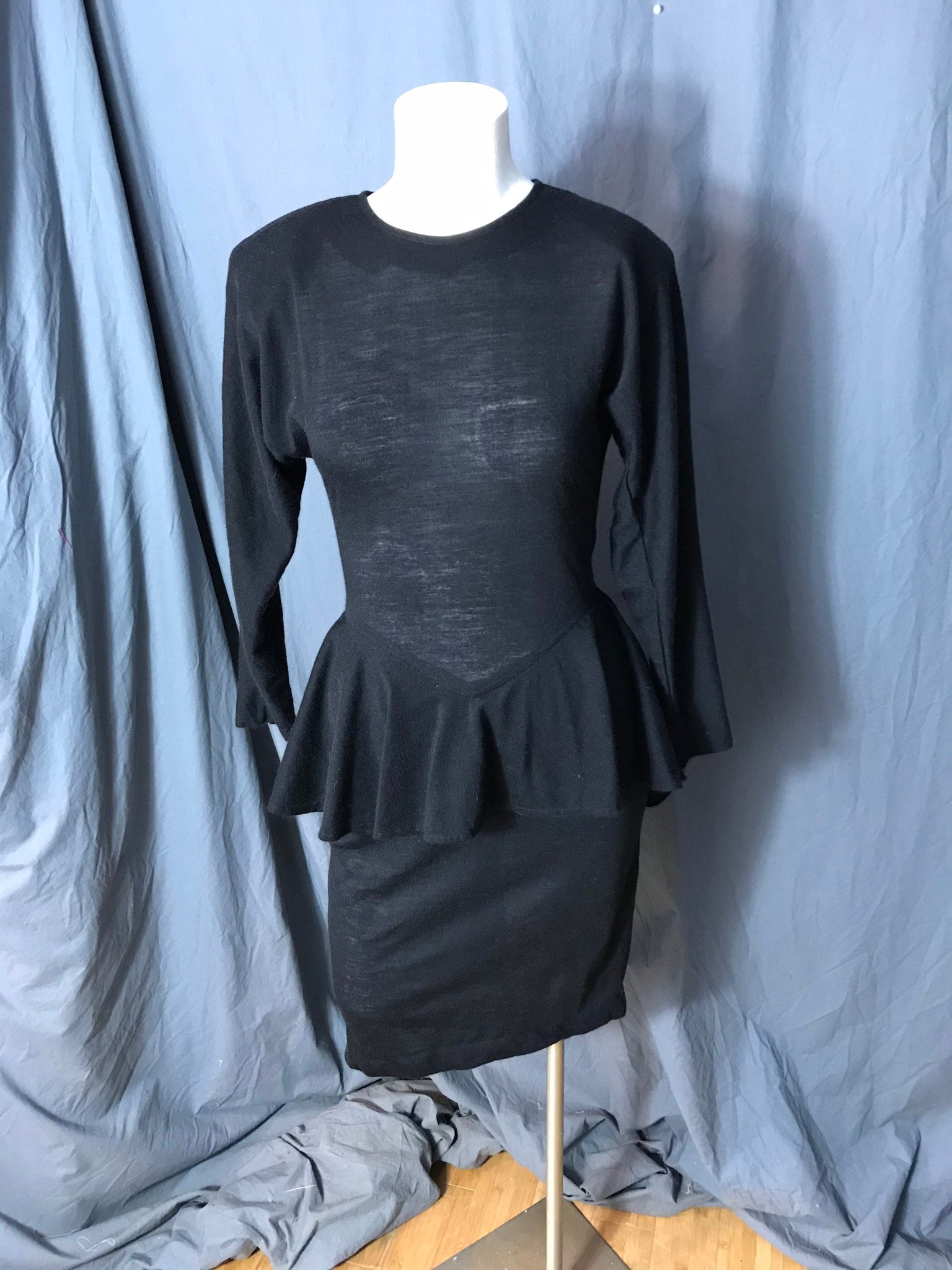 Vintage 1980’s Scarlett black cotton peplum dress 5/6