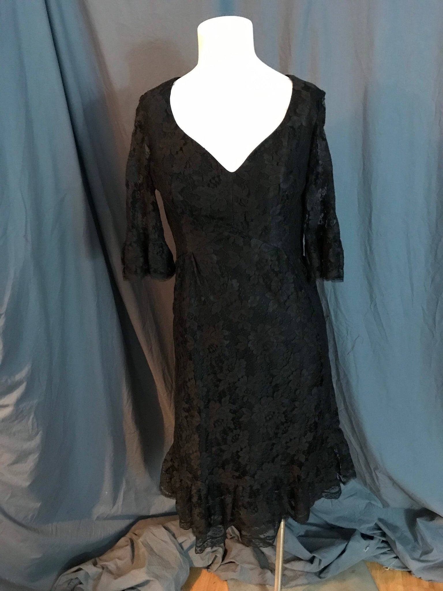 Vintage 1960’s Dress by Wendy black lace fitted dress S