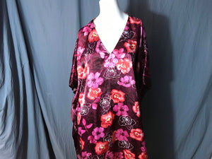 Vintage floral Bobbie Brooks caftan nightgown one size