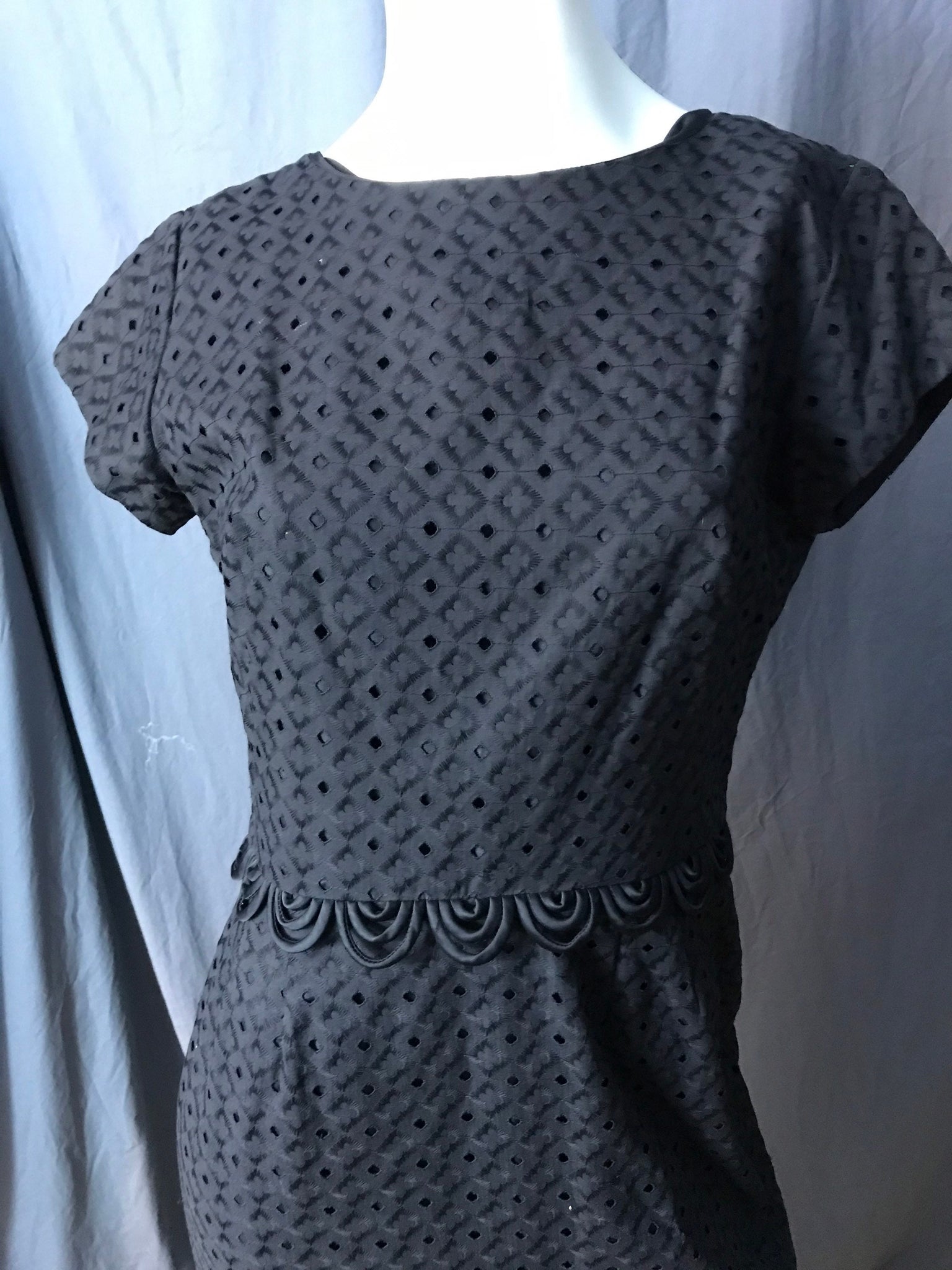 Vintage 1950’s black eyelet fitted dress L