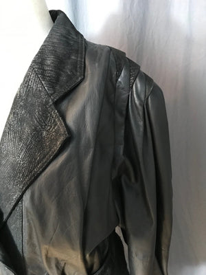 Vintage 1980’s black leather jacket M