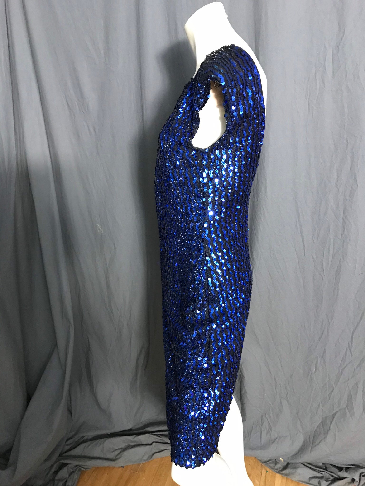 Vintage 1980’s stretch blue sequin dress 7/8 M