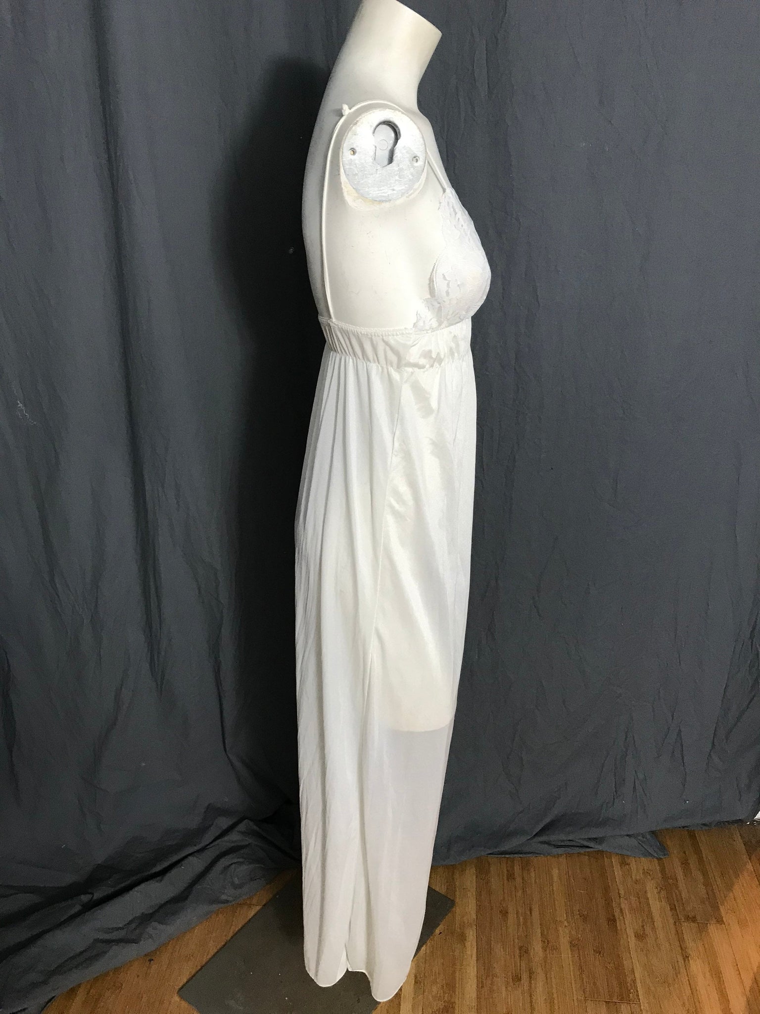 Vintage 1970’s long nightgown small