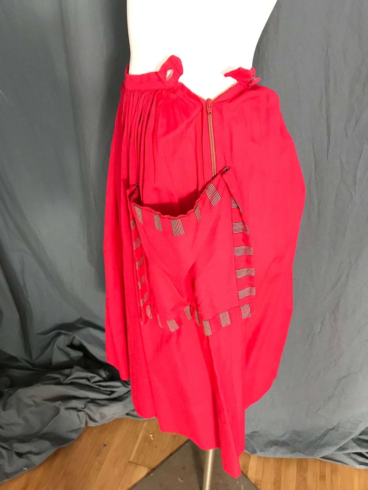 Vintage 1950’s Joe Frank red skirt with pockets S