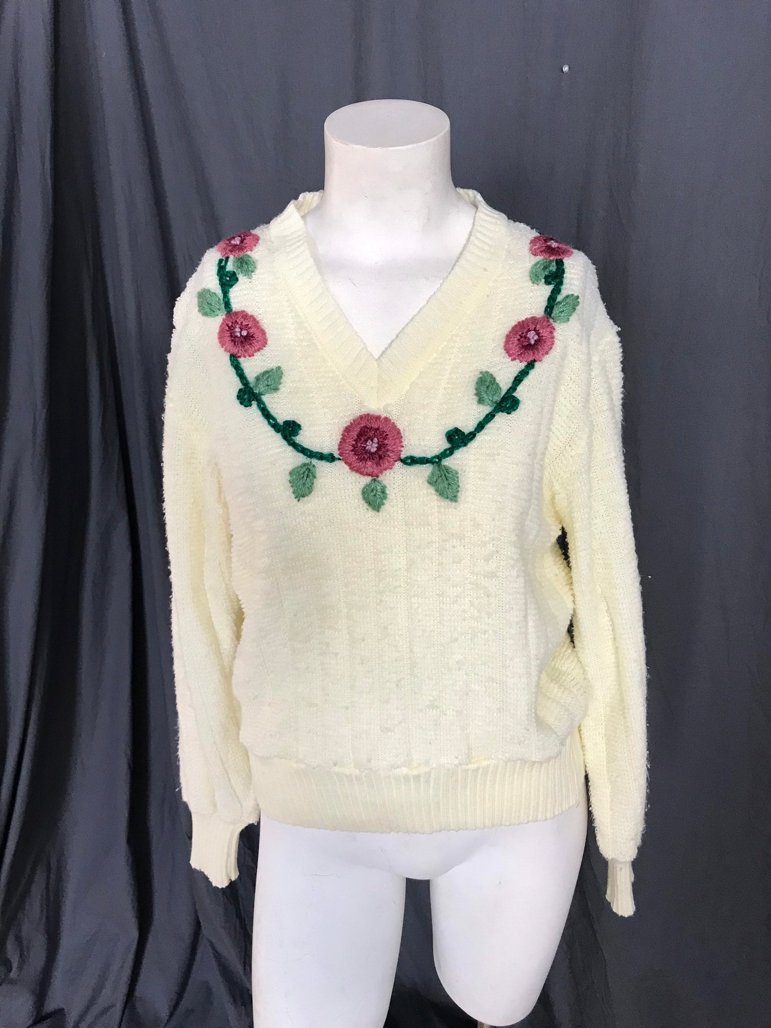 Vintage Wye Oaks 1970’s flower sweater M L