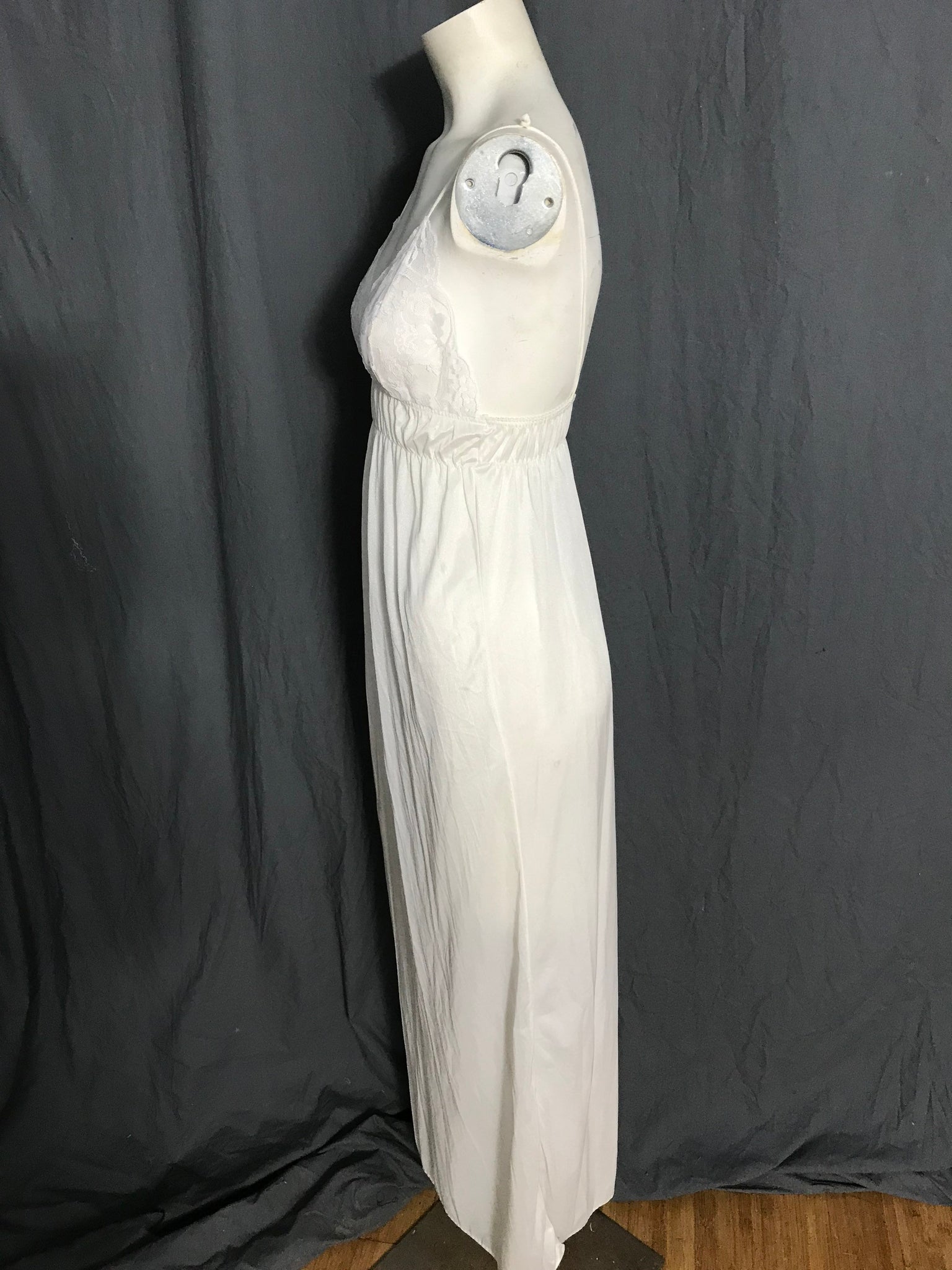 Vintage 1970’s long nightgown small