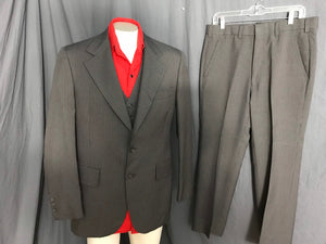 Vintage 70’s Hart Schaffer & Marx gray pinstripe 3pc suit 40