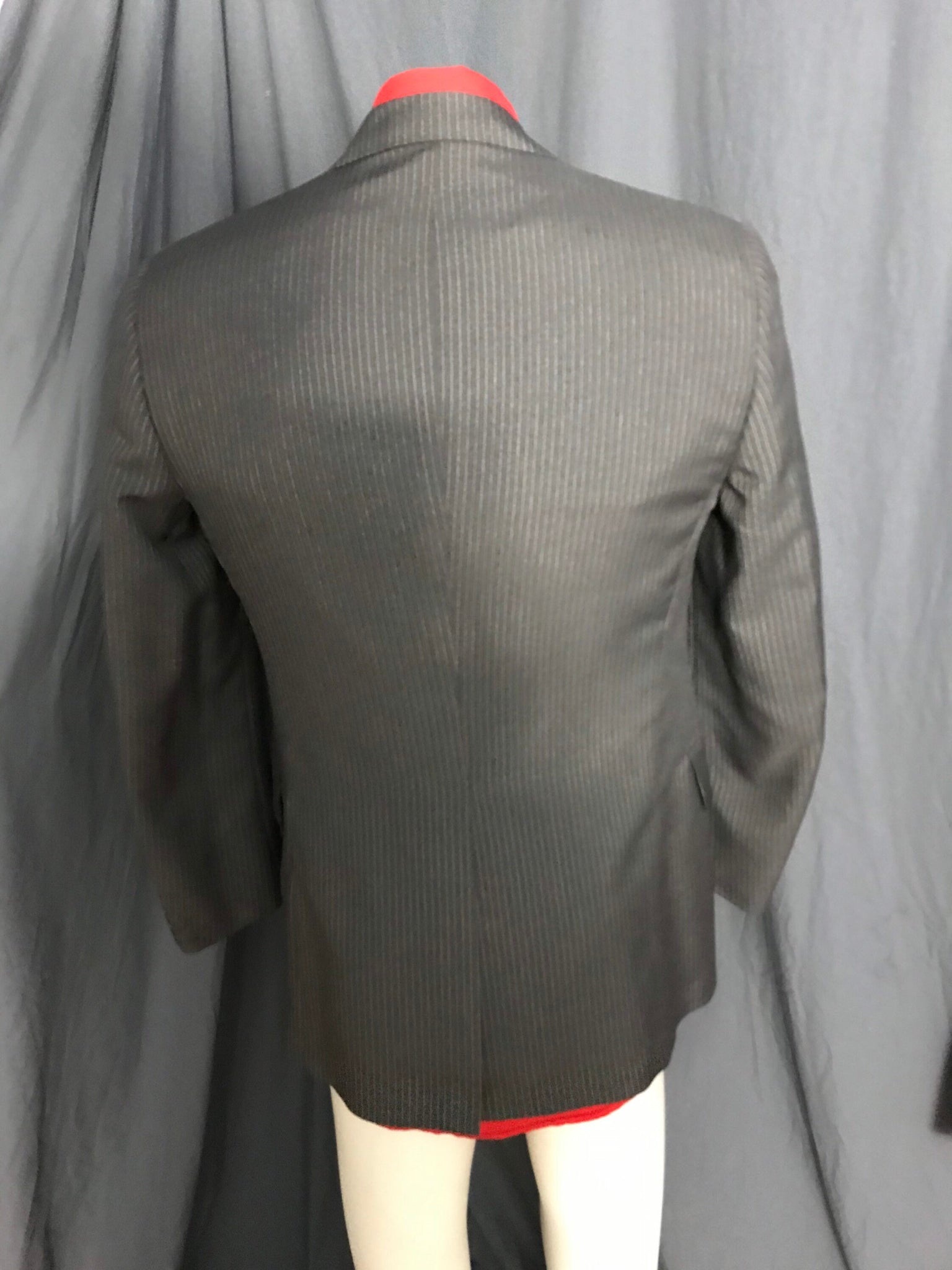 Vintage 70’s Hart Schaffer & Marx gray pinstripe 3pc suit 40