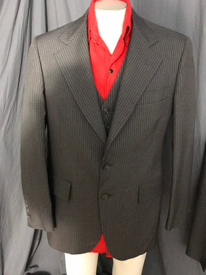 Vintage 70’s Hart Schaffer & Marx gray pinstripe 3pc suit 40