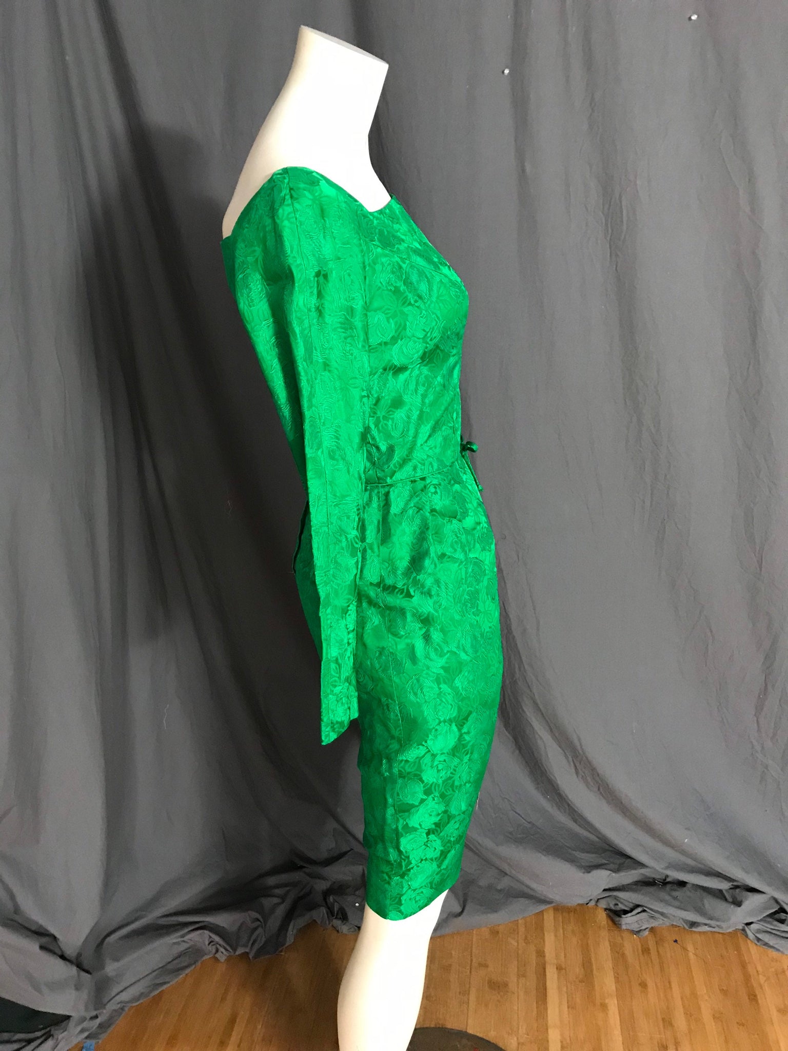 Vintage 1950’s Ann Barry green brocade dress S