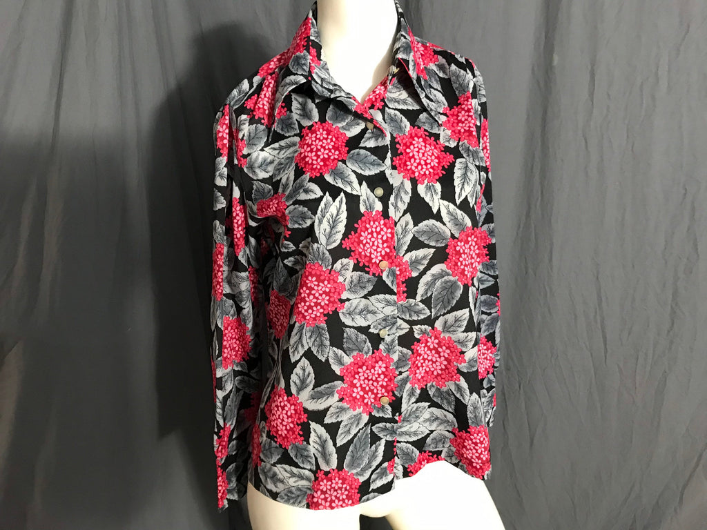 Vintage 1970’s women’s tropical butterfly collar shirt L