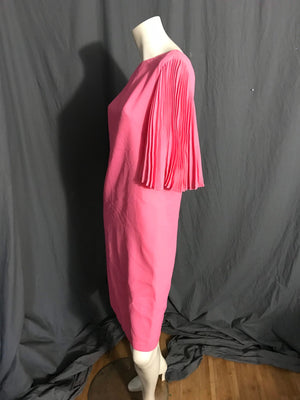 Vintage 1960’s pink angel sleeve dress M L