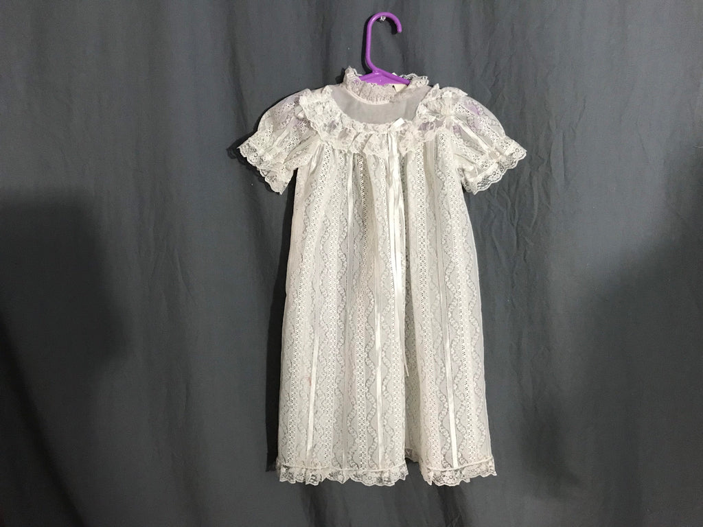 Vintage 1960’s 70’s white long lace baby dress 0-6 months