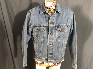 Vintage Levi’s jean jacket M