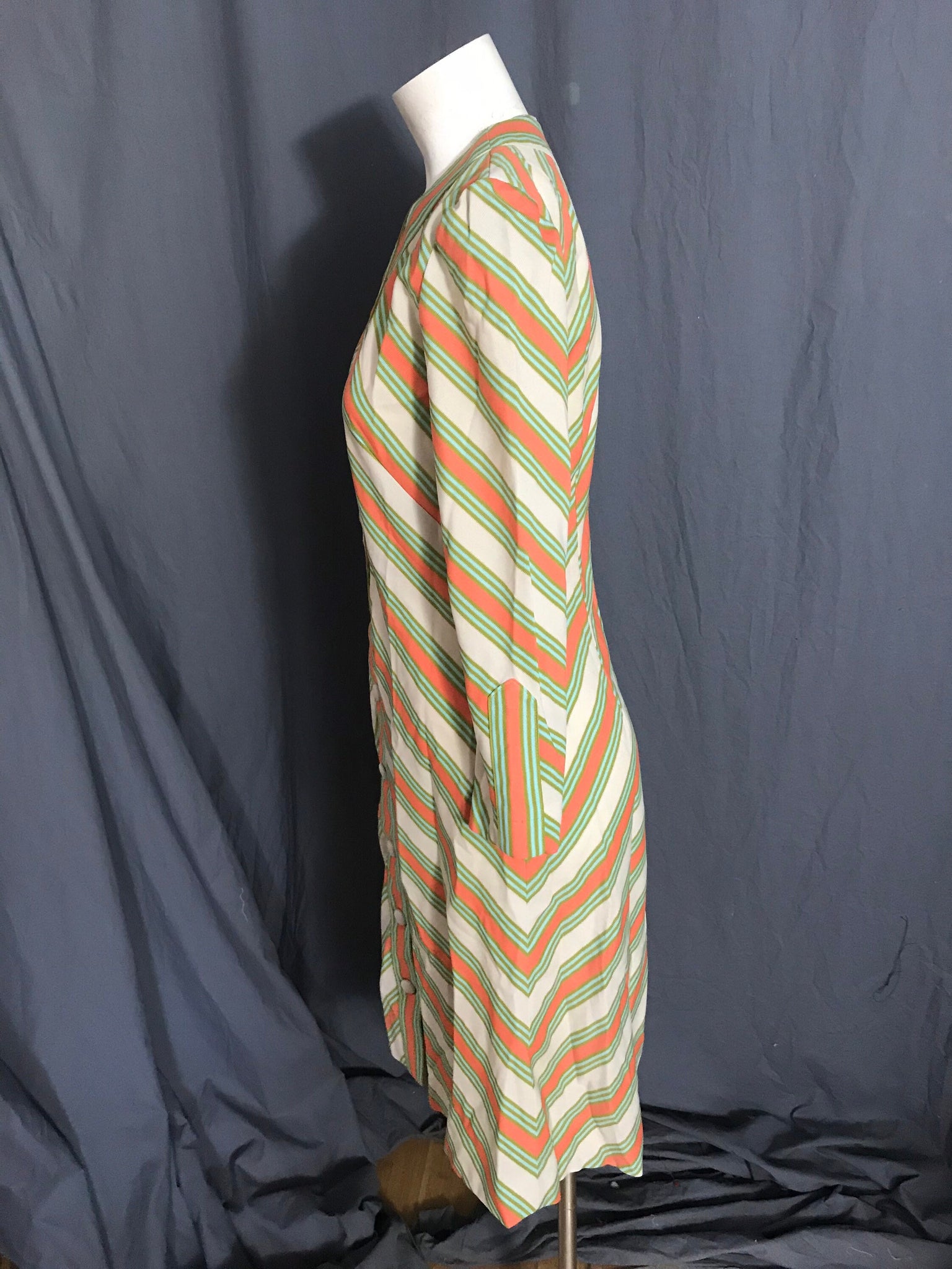 Vintage 1970’s chevron striped dress M L