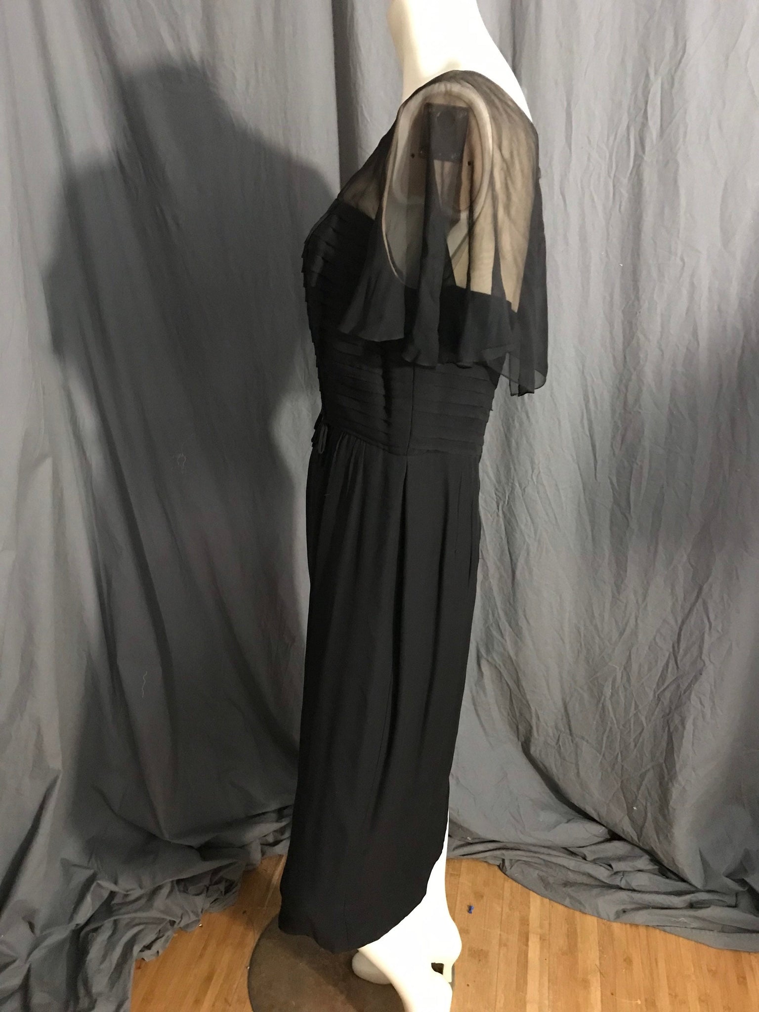 Vintage 1940's 50's black crepe dress L volup