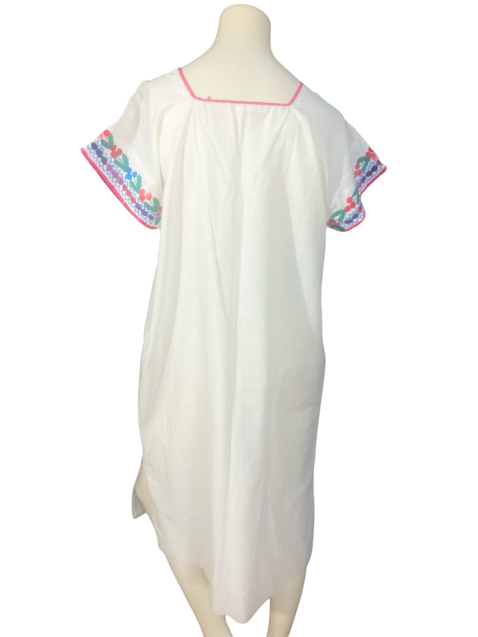 Vintage white Mexican embroidered dress L