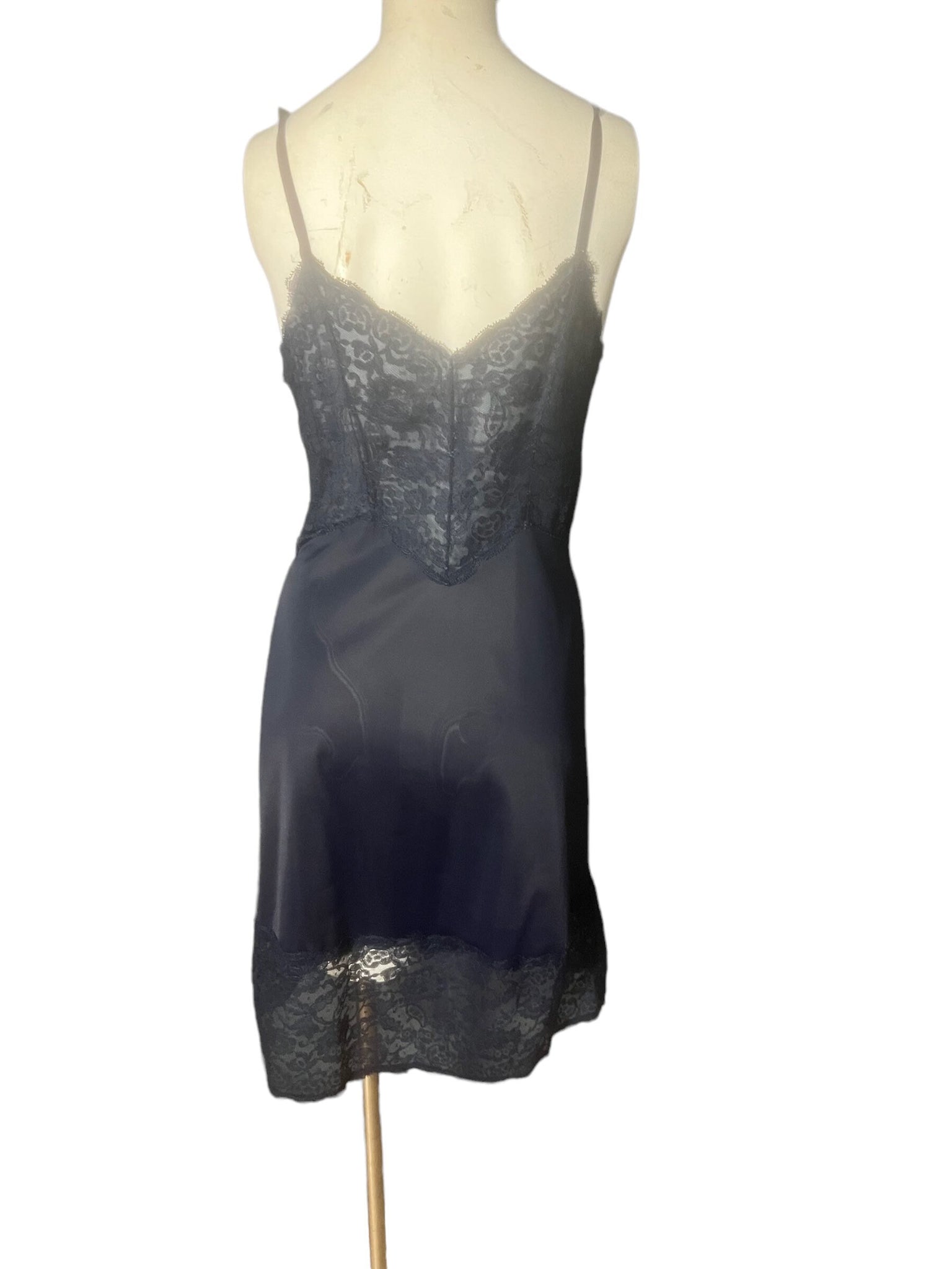 Vintage Vanity Fair navy slip lingerie 34 S