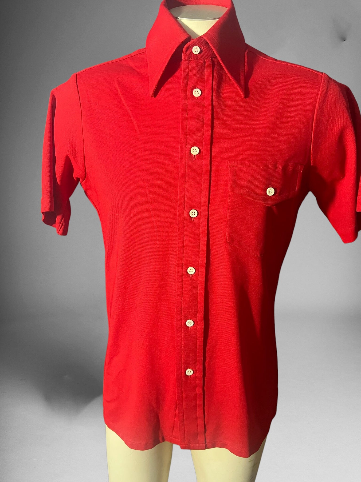 Vintage 70's red men's shirt Media S