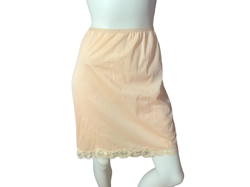 Vintage 70's Formfit Rogers peach halfslip M