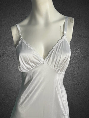 70's white full slip Dixie Belle 36