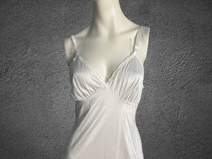 70's white full slip Dixie Belle 36