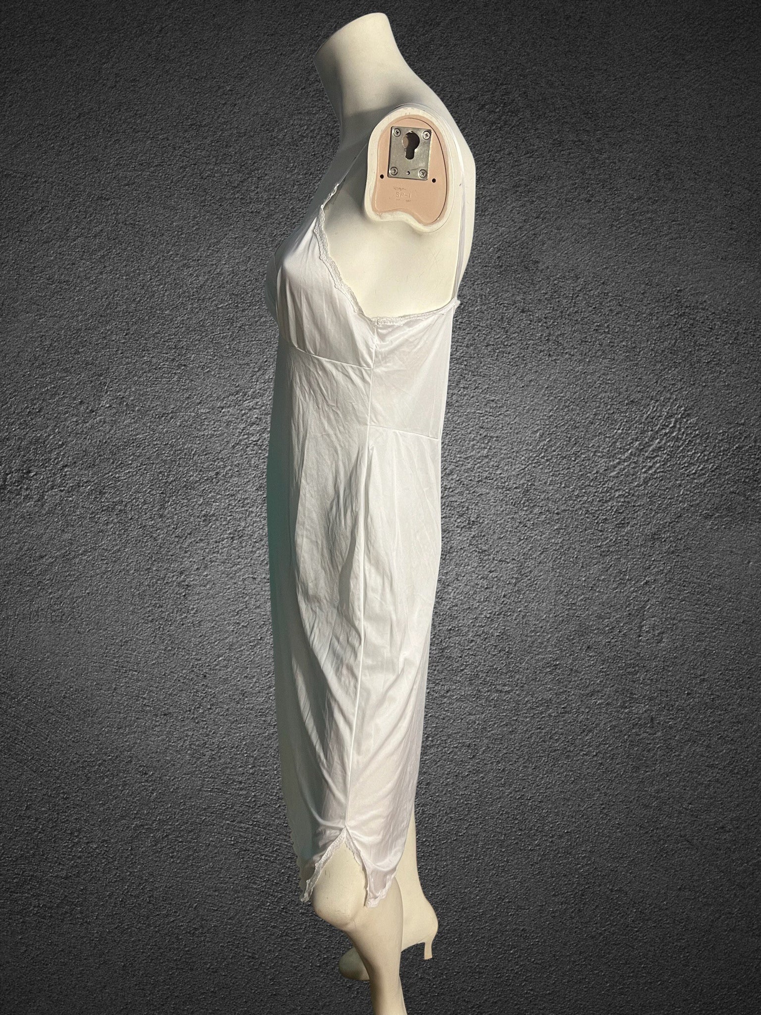 70's white full slip Dixie Belle 36