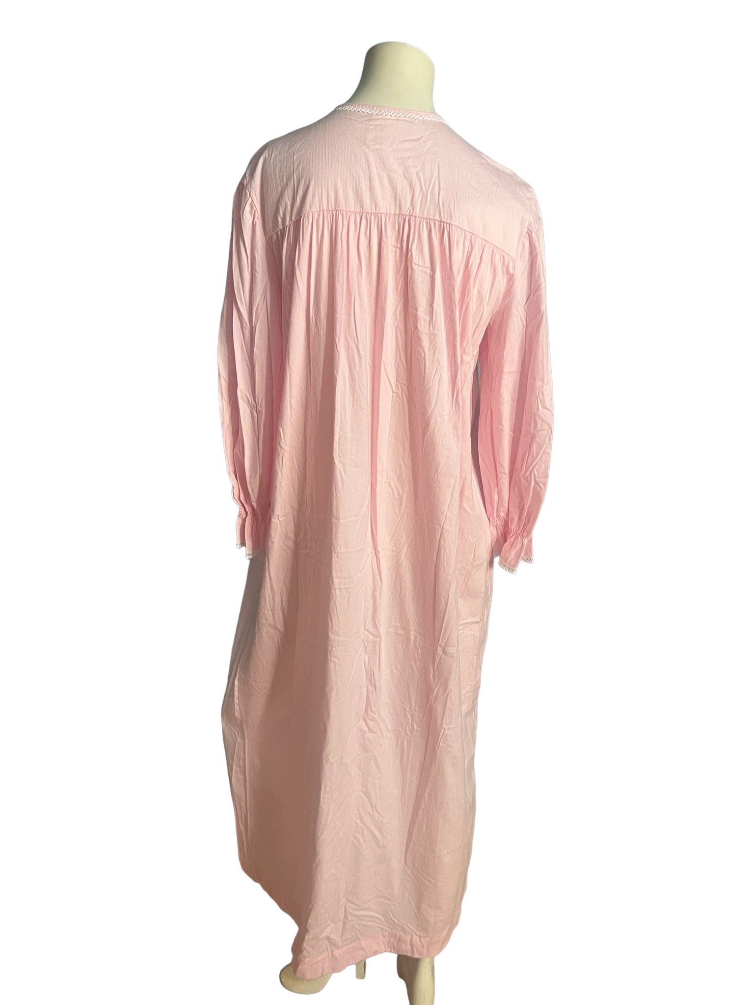 Vintage deadstock pink Barbizon nightgown M