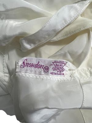 Vintage 50's white slipSnowdon 38 L