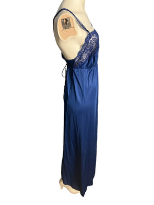 Vintage 70's blue Vassarette nightgown M