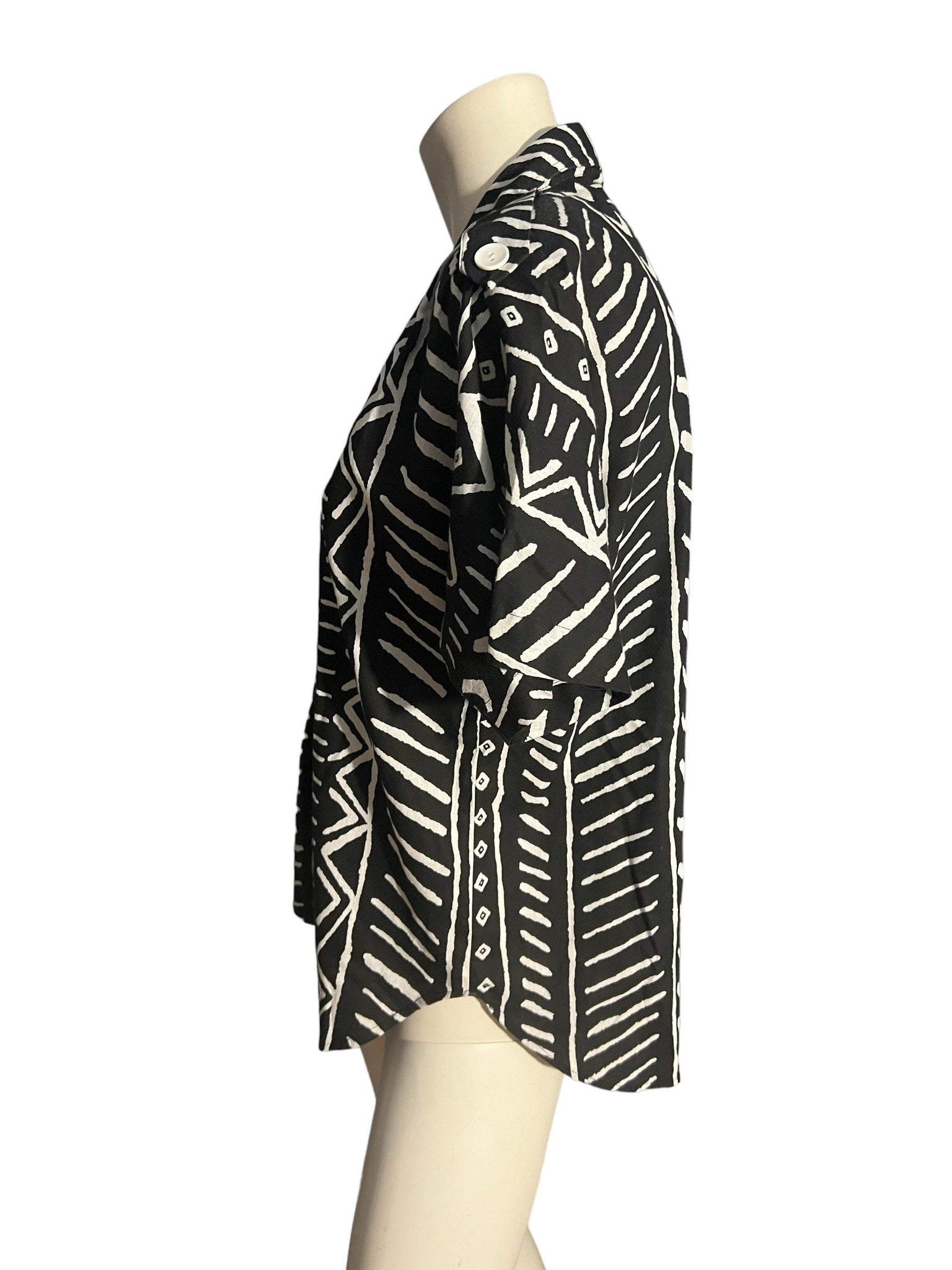 Vintage 80's black & white shirt M Judy Bond