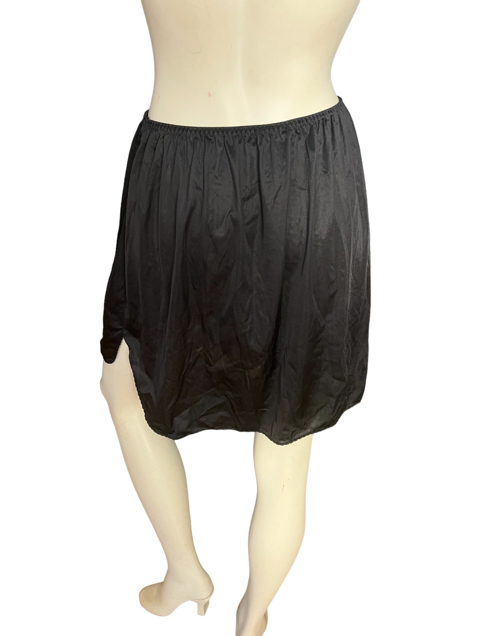 Vintage Vanity Fair black mini half slip XL