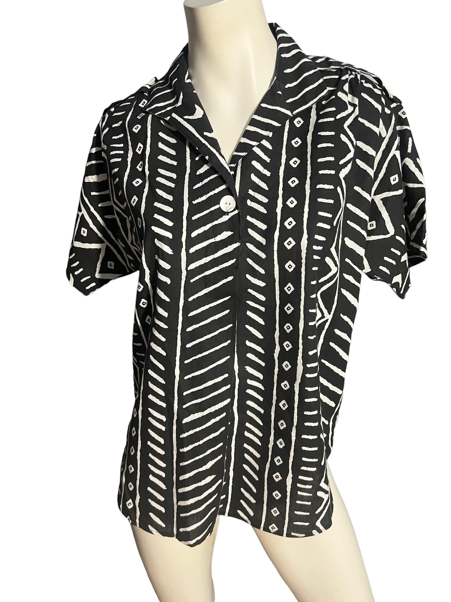 Vintage 80's black & white shirt M Judy Bond