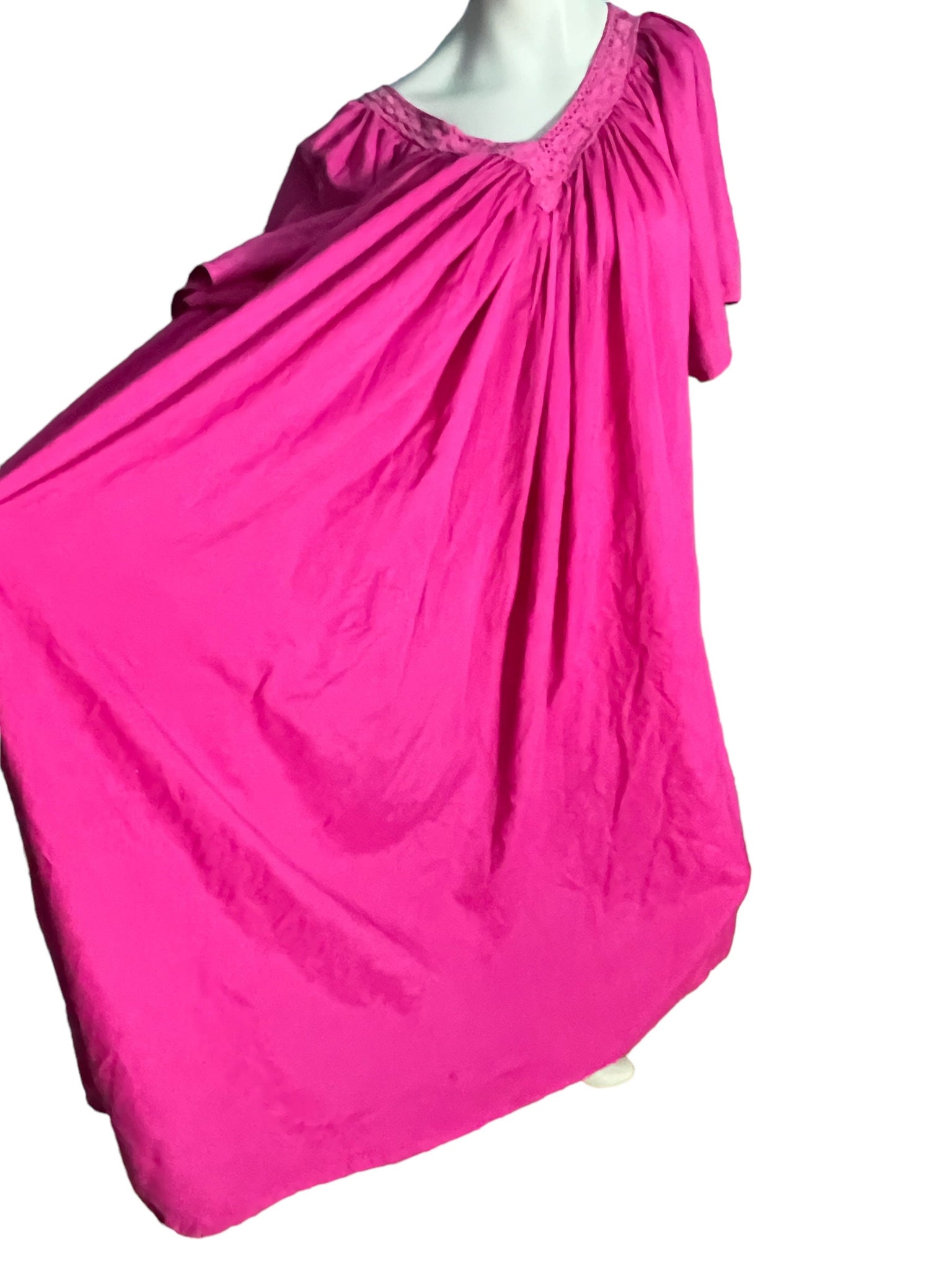 Vintage pink caftan dress one size