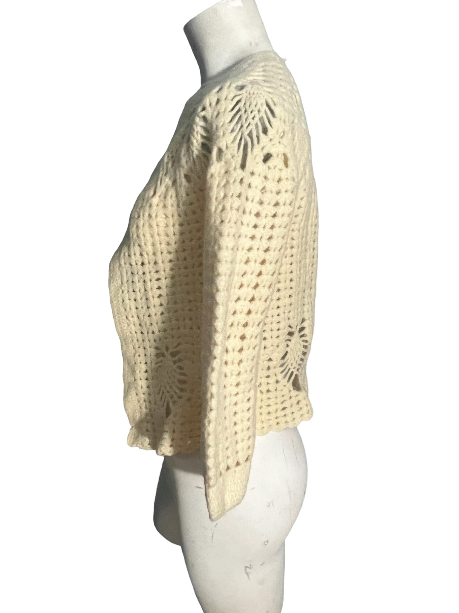 Vintage hand made knit off white sweater S