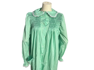 Vintage green smocked robe S